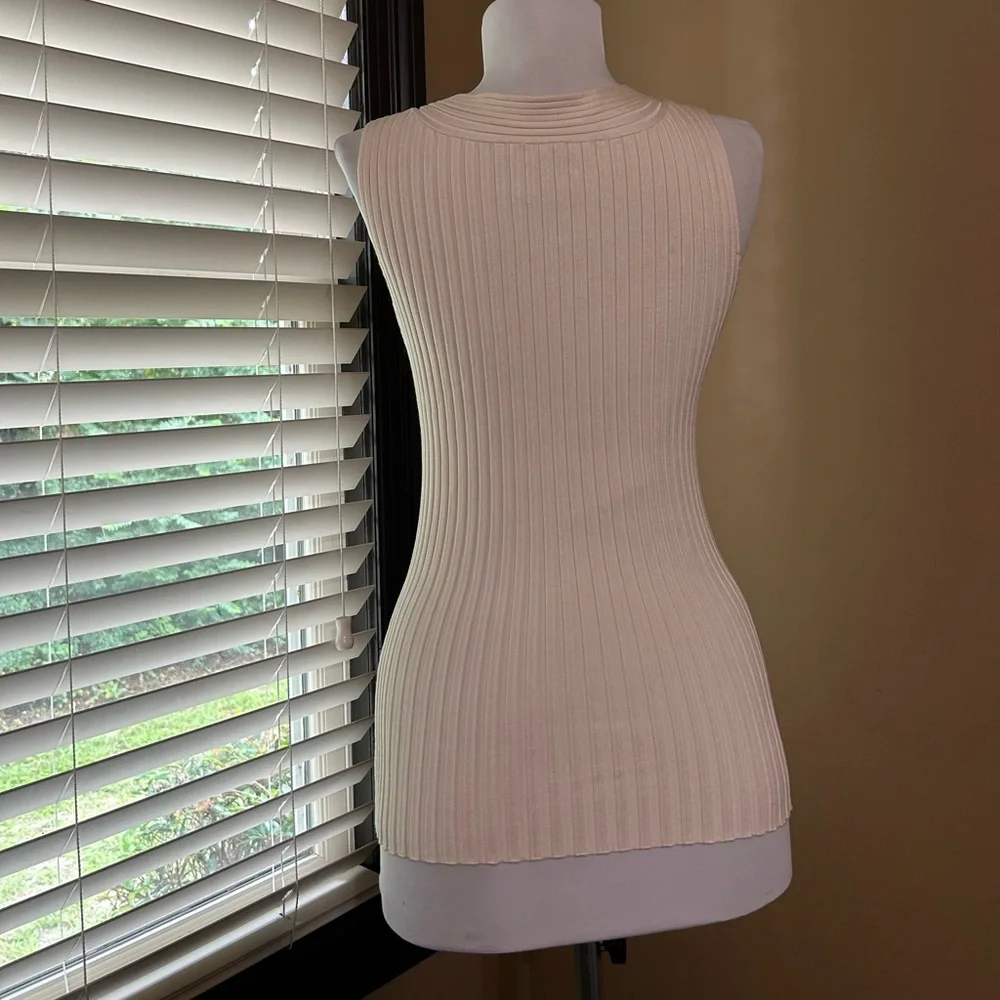 Cache Cream Silk Ribbed Tank Top with Keyhole Detail - Picture 3 of 6